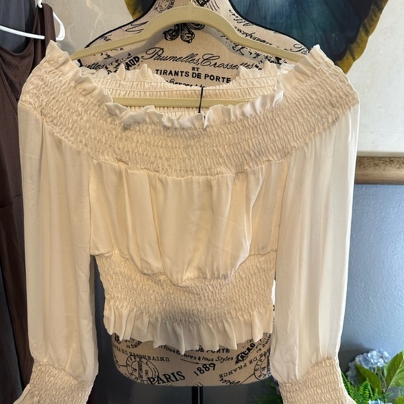 Krisa xs peasant blouse. Sold at Revolve - Picture 1 of 2